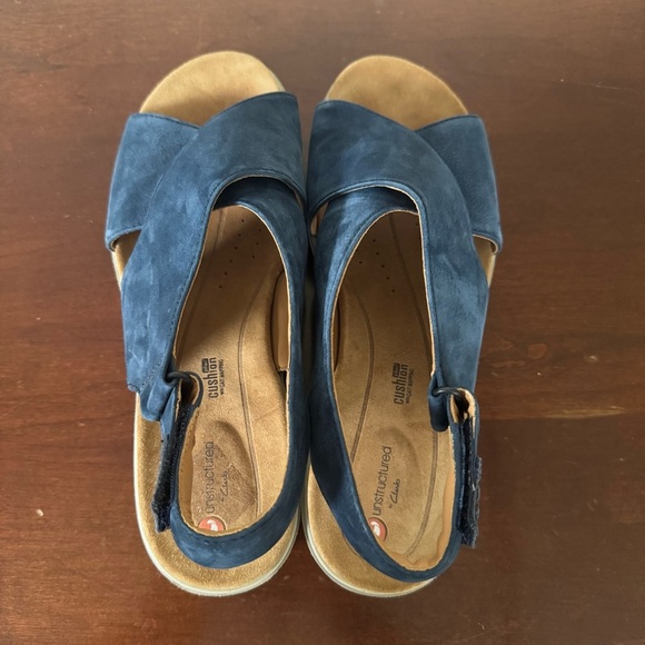 Clark’s Unstructured Leather Cross- Strap UN Karley Hail Navy Blue Nubuck 8 - Picture 5 of 7